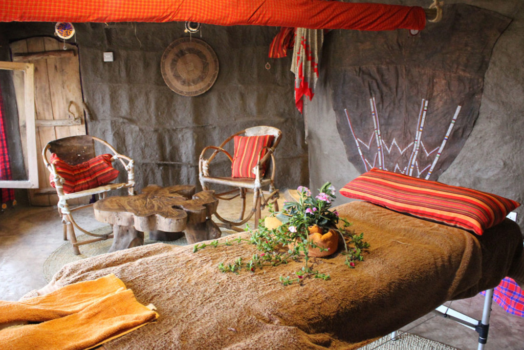 african-Amini-maasai-lifelodge1