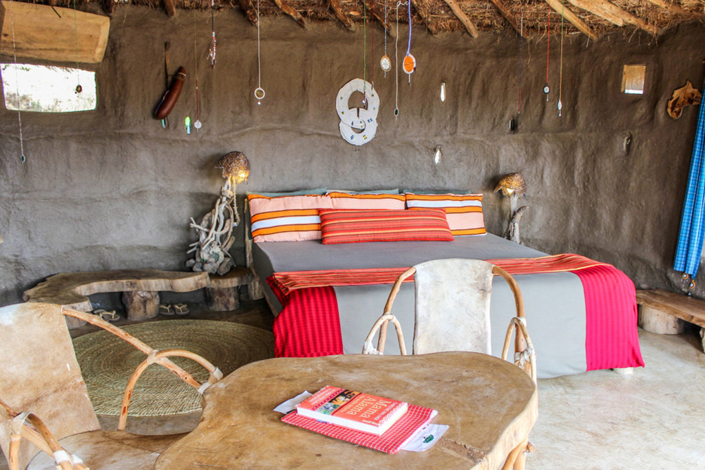 african-Amini-maasai-lifelodge2